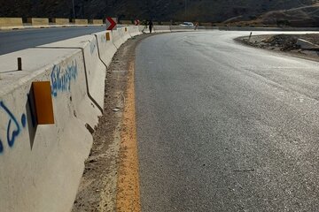 نصب بیش از ۴۵۰۰ عدد تابلو و تجهیزات ایمنی در محورهای مواصلاتی استان بوشهر