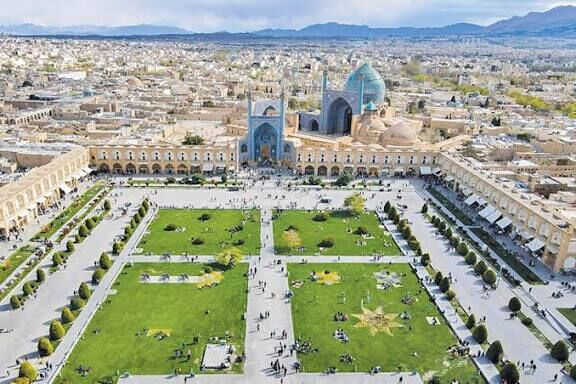 ۳۶۵ روز زاینده‌رود؛ آب در قلب نقشه راه اصفهان