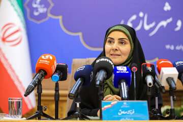 ببینید| نشست خبری فرزانه صادق وزیر راه وشهرسازی با خبرنگاران (2)