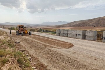 ببینید|  بخشی از عملیات اجرایی زیر اساس و ابنیه فنی در محور روستایی زیدر–خیرآباد شیروان خراسان شمالی