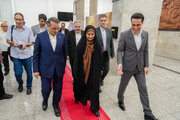 ببینید |