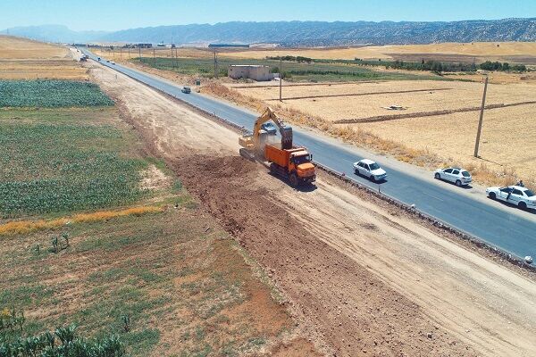 پیشرفت فیزیکی ۴۰ درصدی در اجرای حذف نقاط حادثه‌خیز محور زرنه استان ایلام