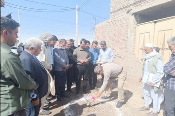 ببینید| آغاز عملیات اجرایی بهسازی آسفالت ۴۰ هزار متر مربع از معابر محلات سرحدی و سراوانی زابل