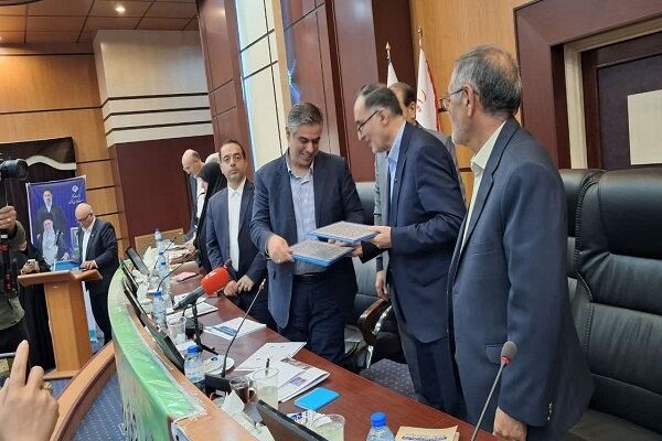 واگذاری یک‌هزار و ۷۰ قطعه زمین به خانواده‌های معظم شهدا و ایثارگران استان مرکزی