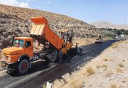 ببینید/ عملیات روکش آسفالت محور روستایی شصت فیچ بافت در استان کرمان