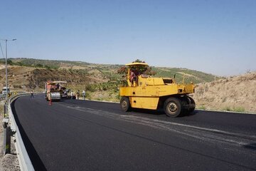بهره برداری و آغاز عملیات اجرایی ۳۰ پروژه راهداری خراسان شمالی در هفته دولت