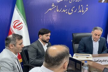 ببینید | برگزاری آیین قرعه کشی و تخصیص زمین به متقاضیان طرح نهضت ملی مسکن در ماهشهر همزمان با هفته دولت
