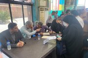 ببینید| برپایی میز خدمت اداره کل راه و شهرسازی خوزستان در مصلی نماز جمعه اهواز همزمان با هفته