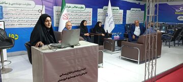 ببینید | حضور شهرداران و مدیران استانی به همراه معاونین اداره کل راه و شهرسازی خوزستان در سومین شب فعالیت غرفه اداره کل در نماشگاه هفته دولت