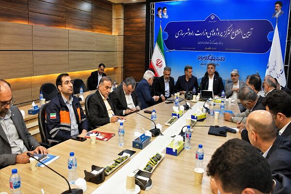 حضور مدیرکل راهداری و حمل‌ونقل جاده‌ای مازندران در آئین افتتاح متمرکز پروژه‌های وزارت راه و شهرسازی