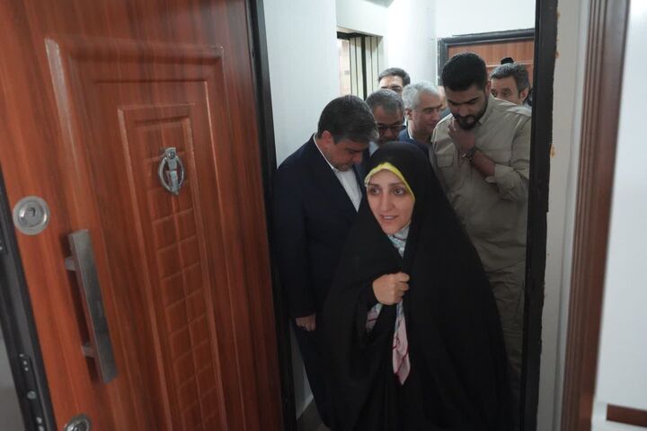 ببینید : آیین افتتاح پروژه‌های طرح نهضت ملی مسکن اردبیل با حضور زهرا بهروز آذر معاون رئیس‌جمهور در امور زنان و خانواده