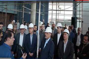 بازدید معاون اجرایی رئیس‌جمهور و استاندار گیلان از بیمارستان 420 تختخوابی لاکان رشت