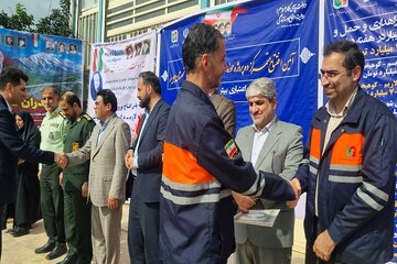 رئیس اداره راهداری و حمل‌ونقل جاده‌ای جویبار به عنوان مدیر نمونه شهرستان انتخاب شد