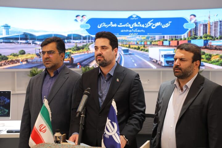 بهره برداری همزمان از پروژ‌های راه و شهرسازی استان تهران با دستور رئیس‌جمهور و با معرفی رئیس سازمان هواپیمایی کشوری