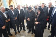 ببینید|ادای احترام وزیر راه و شهرسازی به مقام شامخ شهدای استان خوزستان و شهیدتنگسیری