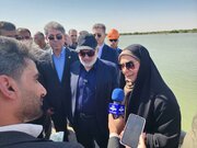 ببینید|فرآیند عملیات خارج سازی کشتی غرق شده موسوم به خانیان در بندر خرمشهر