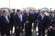 ببینید|فرآیند عملیات خارج سازی کشتی غرق شده موسوم به خانیان در بندر خرمشهر