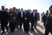 ببینید|فرآیند عملیات خارج سازی کشتی غرق شده موسوم به خانیان در بندر خرمشهر