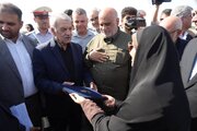 ببینید|فرآیند عملیات خارج سازی کشتی غرق شده موسوم به خانیان در بندر خرمشهر