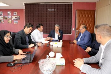 نشست بابایی اقدم با نماینده ارومیه