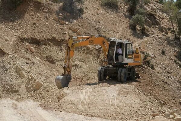 ببینید| گردنه چارطاق در شهرستان لردگان در مسیر بهسازی
