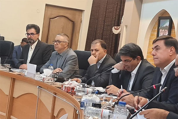 تأکید استاندار کرمان بر تسریع در تأمین زیرساخت پروژه‌های مسکن جنوب استان
