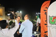 ببینید | برپایی میز خدمت و دیدار مردمی اداره‌کل راهداری و حمل‌ونقل جاده‌ای استان اصفهان در تحمع شبانه میدان امام حسین(ع)