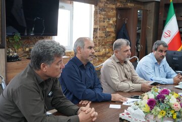 جلسه مدیرکل راه و شهرسازی بوشهر با مدیر کل بنیاد شهید بوشهر