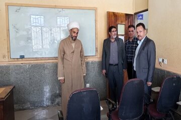 ببینید | بازدید رئیس اداره برنامه ریزی و بازآفرینی شهری اداره کل راه و شهرسازی خوزستان از آموزشگاه های آموزش مهارت فنی و حرفه ای کوی علوی و ملاشیه شهر اهواز