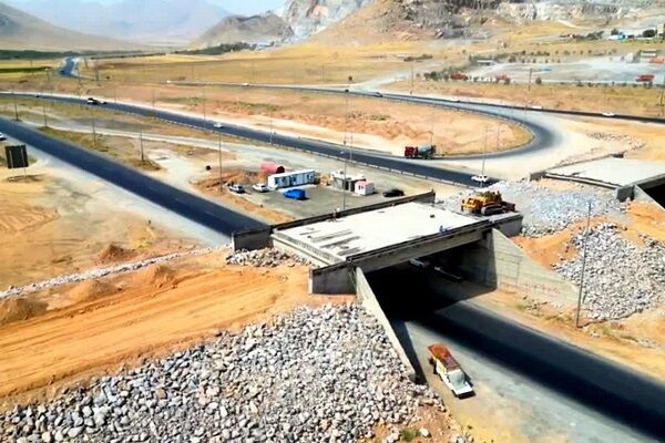 تقاطع غیرهمسطح دوراهی خنداب پیش از زمستان زیر بار ترافیکی می‌رود
