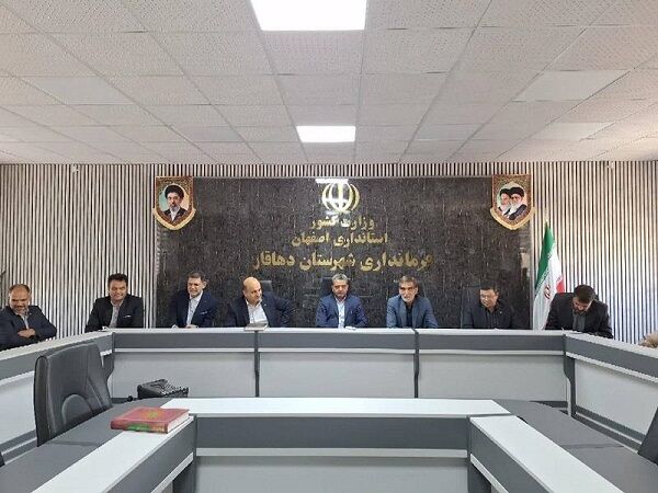 فرماندار دهاقان بر نقش‌آفرینی مؤثر بانک مسکن در خانه‌دار شدن مردم تاکید کرد