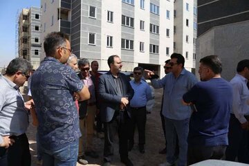 بازدید سرزده مدیرکل راه و شهرسازی قزوین از پروژه‌های نهضت ملی مسکن مهرگان