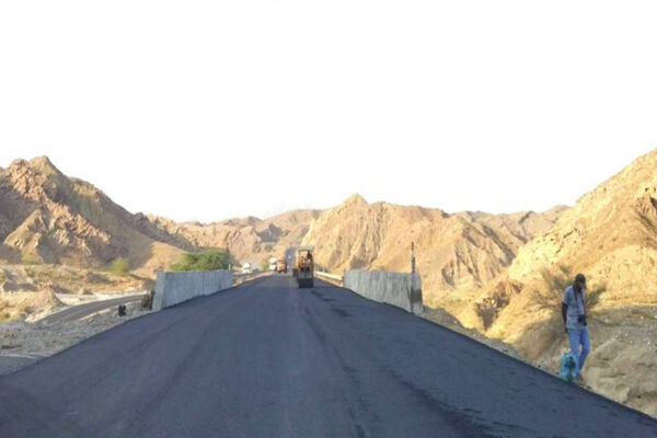 بازسازی پرشتاب پل‌های آسیب‌دیده در محور بندرعباس به رودان
