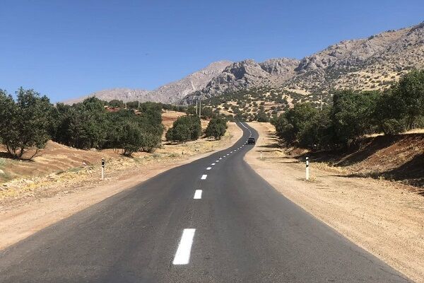 ️اجرای ۳۶.۵ کیلومتر خط‌کشی آکس جاده در محورهای مواصلاتی شهرستان جوانرود کرمانشاه