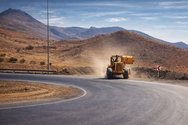 شتاب عملیات راهداری تفرش برای ارتقای ایمنی و آمادگی زمستانی