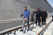 ببینید| بازدید از عملیات روسازی راه‌آهن چابهار-زاهدان