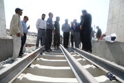 ببینید| بازدید از عملیات روسازی راه‌آهن چابهار-زاهدان