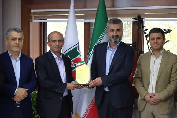 تجلیل فرمانده سپاه ناحیه رشت از مدیرکل راهداری گیلان
