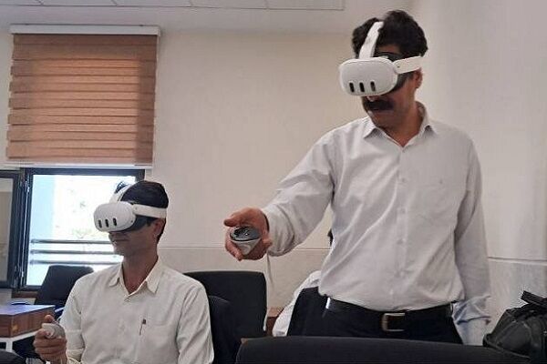 برگزاری دوره آموزشی آشنایی با ابزارهای واقعیت مجازی (VR) و کاربرد آن در تدریس