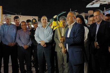 نهضت آسفالت ۱۷۰ خیابان در بافت فرسوده شادگان آغاز شد