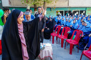 ببینید | نواختن زنگ سال تحصیلی با حضور وزیر راه و شهرسازی
