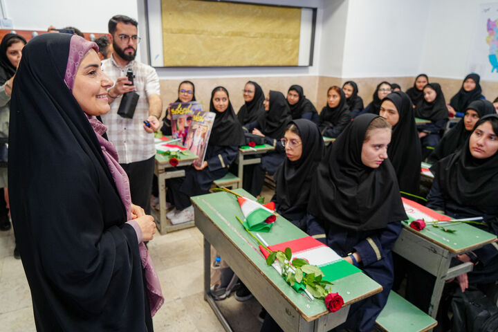 از جای خالی دانشآموزان میناب تا زنگ مهر در مدرسه شهدای هشتم شهریور
