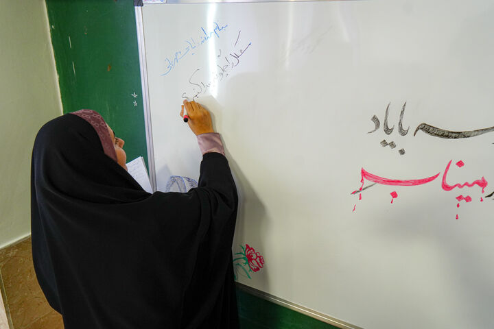 از جای خالی دانش‌آموزان میناب تا زنگ مهر در مدرسه شهدای هشتم شهریور