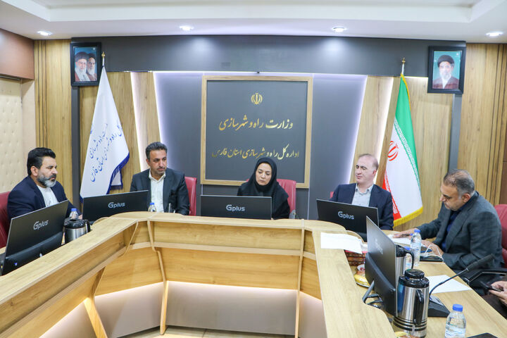 دفتر نمایندگی مرکز تحقیقات راه، مسکن و شهرسازی وزارت راه و شهرسازی جنوب کشور در اداره‌کل راه و شهرسازی فارس تشکیل می‌شود