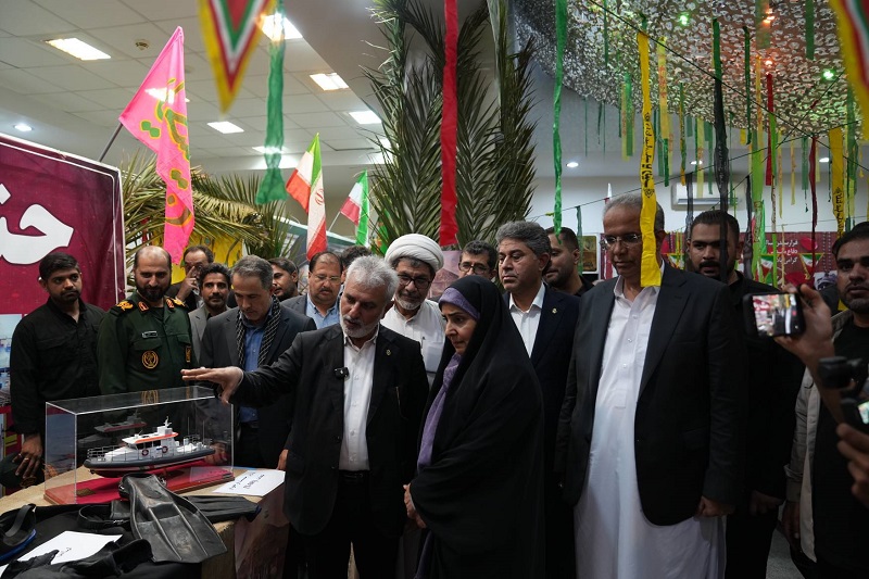 نمایشگاه «دفاع مقدس، فرهنگ ایثار و مقاومت» در بندر شهید بهشتی چابهار افتتاح شد
