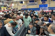 گزارش تصویری از  قرعه کشی اراضی جوانی جمعیت شهر ساوه در محل  سالن ورزشی امام خمینی (ره) این شهر