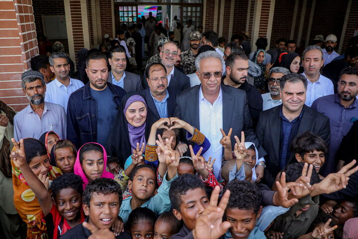 ببینید |  آیین بهره‌برداری از ۶۳۳ واحد مسکن محرومین چابهار و اسکان ساکنان محله جنگلوک
