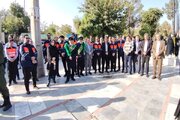 ببینید|همزمان در هفته دفاع مقدس آئین غبار روبی و تجدید میثاق با شهدا در مزار شهدای امام زاده محمد (ع) حصارک