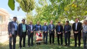 حضور مدیران شرکت آزمایشگاه فنی و مکانیک خاک در منزل مدیر شهید مدرسه میناب