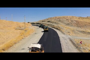 ️ ویدیو | عملیات بهسازی و روکش آسفالت محور فرعی ازگله به سرپل ذهاب بطول ۴/۵ کیلومتر در حوزه شهرستان ثلاث باباجانی استان کرمانشاه